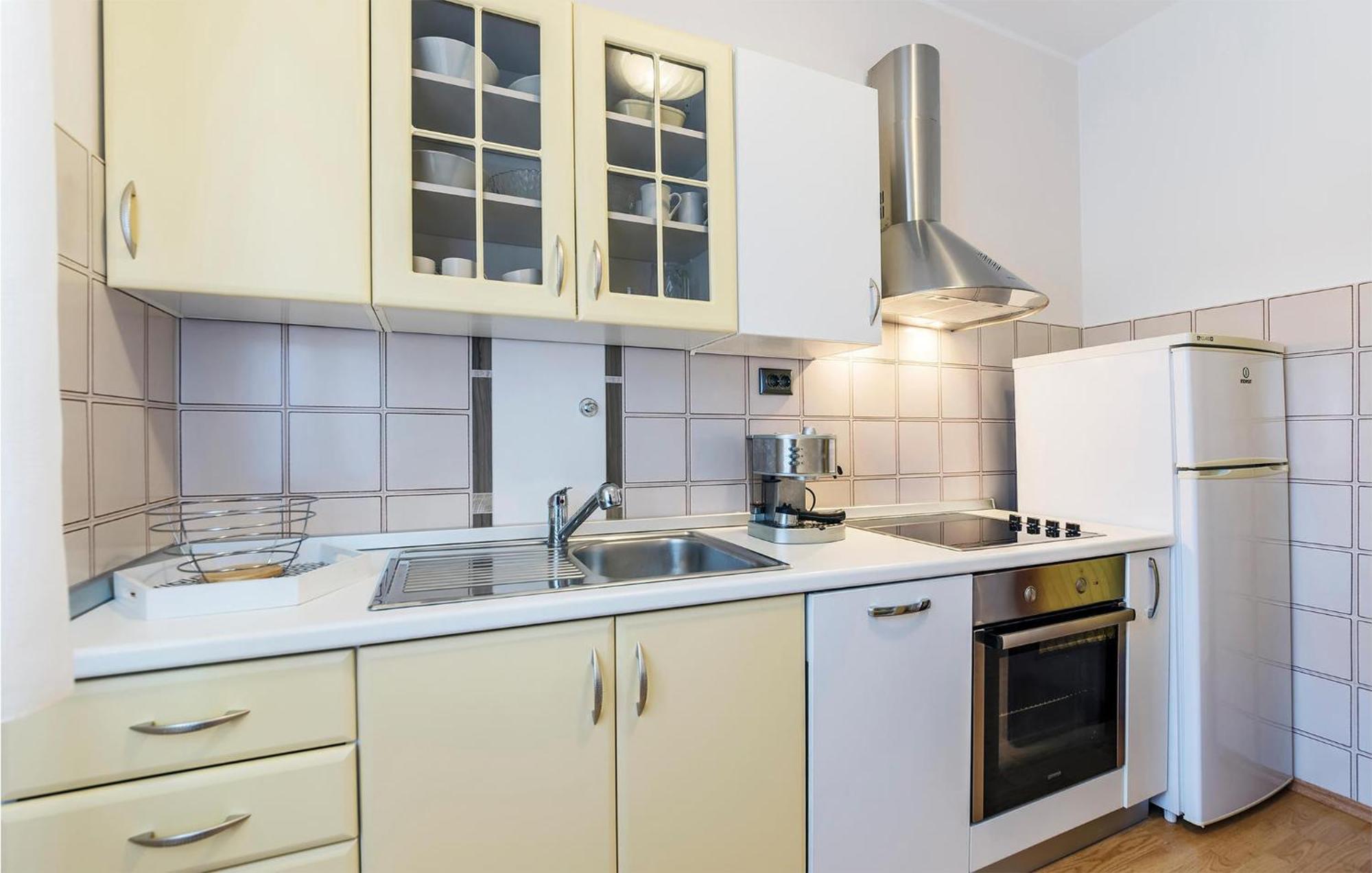 2 Bedroom Beautiful Apartment In Valtura Exteriér fotografie